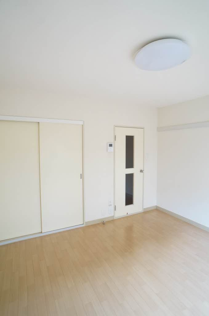 ユーロハイツ名須川 Ａの洋室