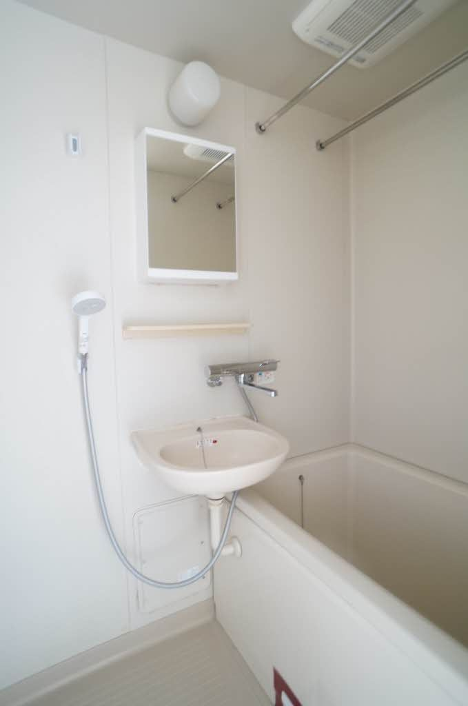 ユーロハイツ名須川 Ａの浴室