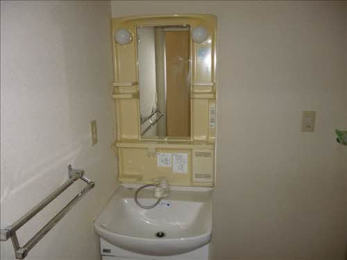 フレグランス中津川 Ｂの洗面所