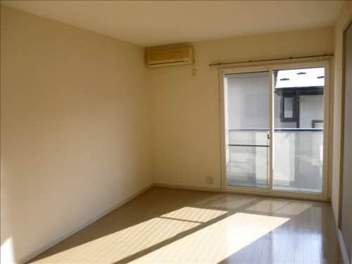 フレグランス中津川 Ｂの居間・リビング