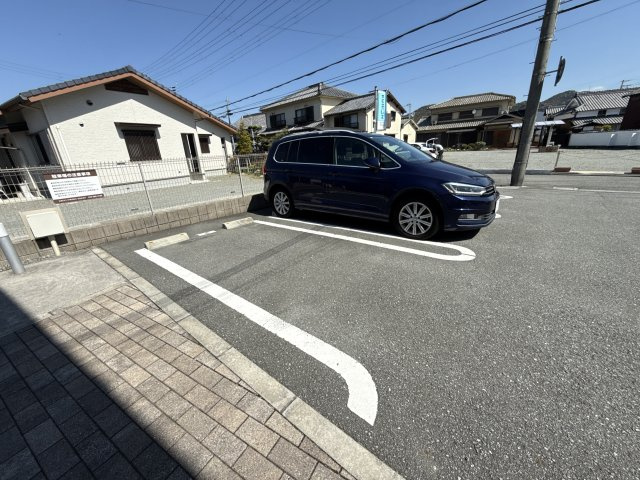 アネックス憩の駐車場
