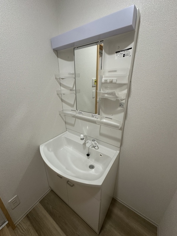 グランメゾン Ⅰの洗面所|広い洗面スペース