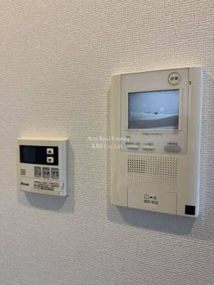 【セキュリティ】 | コンフォリア阿波座 | 居ながら訪問者を確認！モニター付きインターホン！