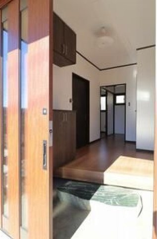 売戸建　栃木市藤岡町の玄関