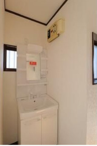 売戸建　栃木市藤岡町の独立洗面台