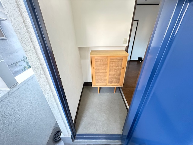 大西マンションの玄関