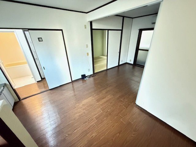 大西マンションの居間・リビング