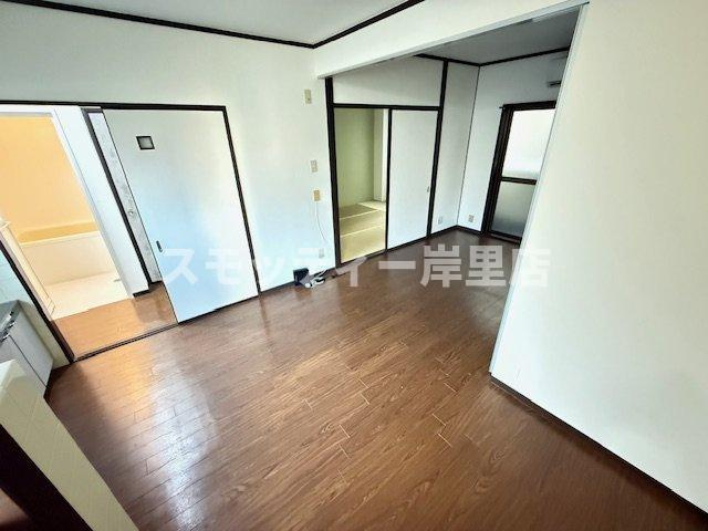 大西マンションの居間・リビング