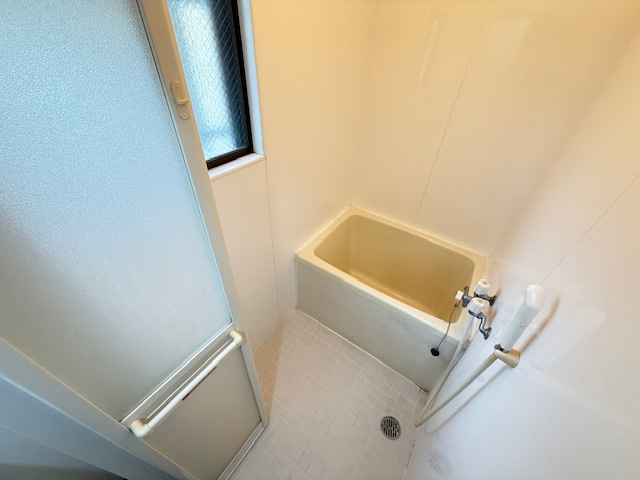 大西マンションの浴室