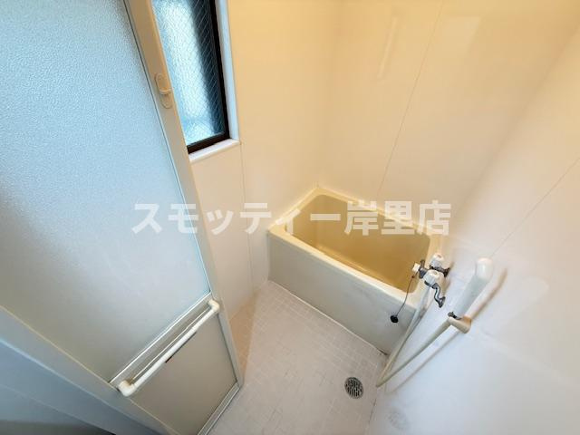 大西マンションの浴室