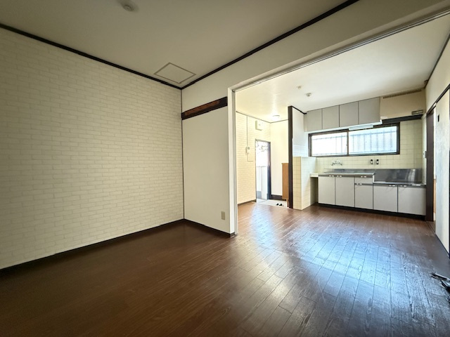 大西マンションの洋室