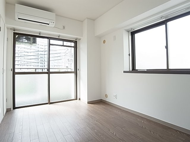 神戸市兵庫区塚本通８丁目の賃貸マンションの内装|洋室
