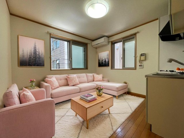 メゾン アンナ Aの居間・リビング|★※家具はＣＧになります　明るいフローリングの角部屋です★