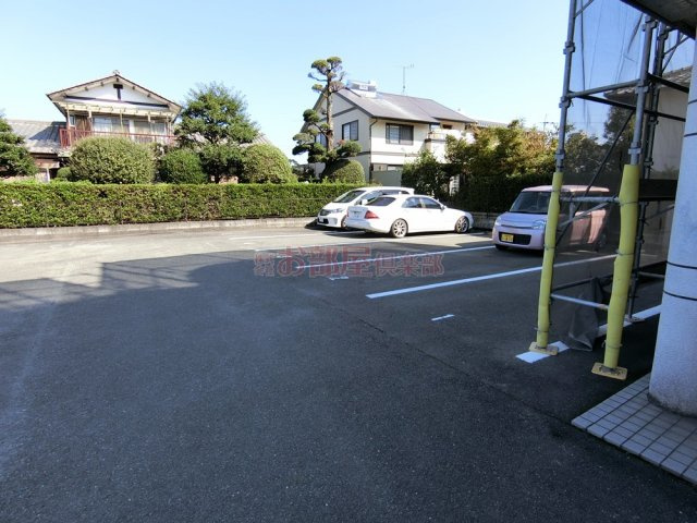 コンフォールⅡの駐車場