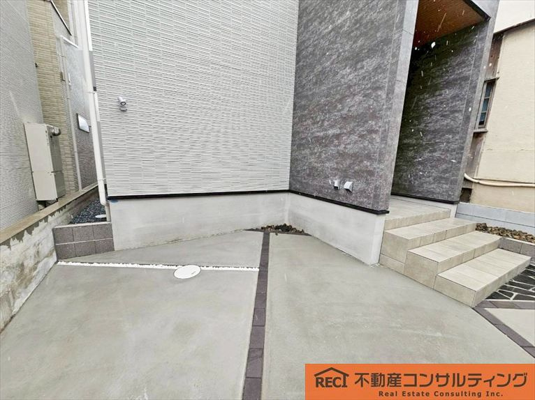 神戸市灘区国玉通2丁目　新築戸建の駐車場