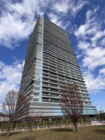 京浜幕張駅まで徒歩１６分。通勤通学に便利＋駅周辺の生活施設も利用しやすいです。