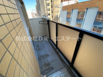 【バルコニー】 【バルコニー】