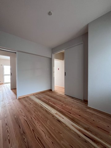 東カン中の島パークサイドマンションの洋室