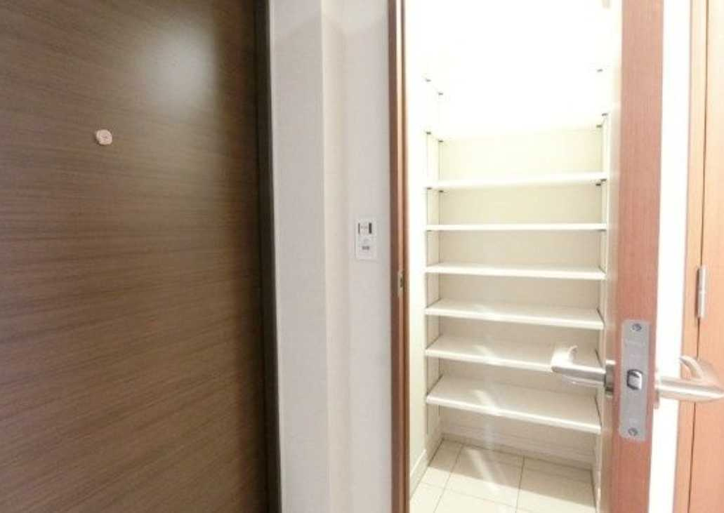 パークペルル池尻　築浅　ペット相談　楽器相談の収納