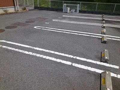 【駐車場】 | エフルゲンスＡ | 駐車場完備です