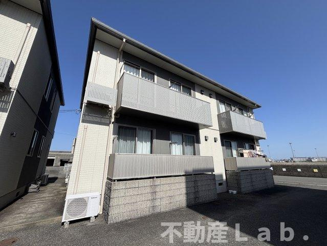 パールビュー　Ⅱ棟の外観