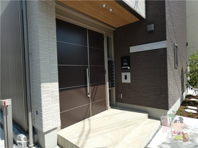 ウエストハイツのエントランス