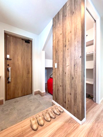 江別市文京台5-19の玄関