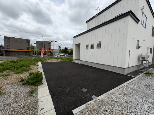 江別市文京台5-19の駐車場