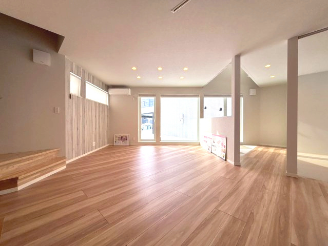 江別市文京台5-19の居間・リビング