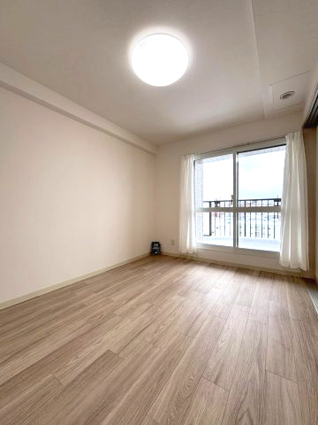 ファミリエール澄川の洋室