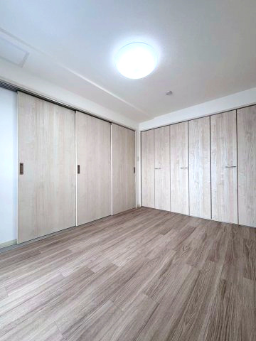 ファミリエール澄川の洋室