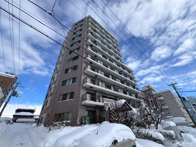 ファミリエール澄川の外観