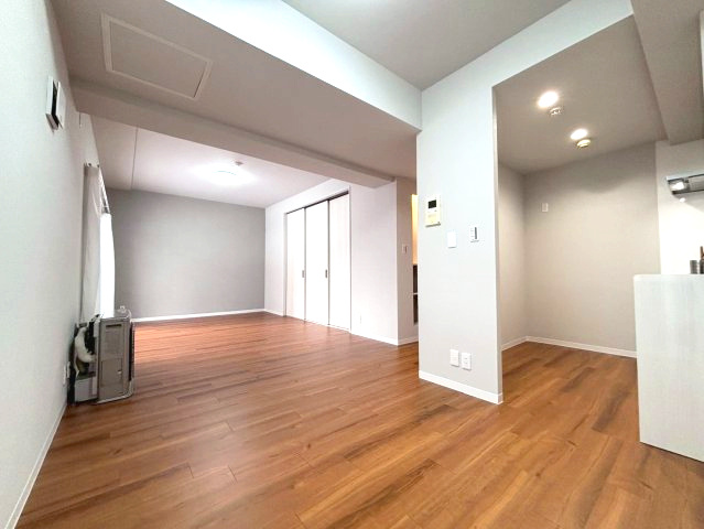 リラハイツ伏見の居間・リビング