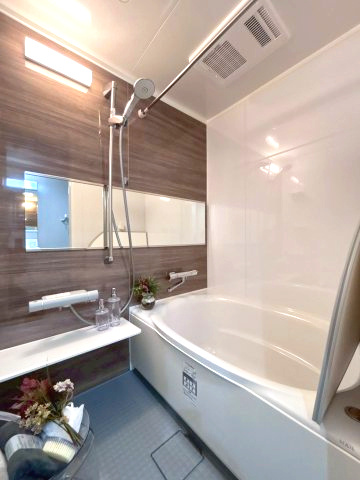 リラハイツ伏見の浴室