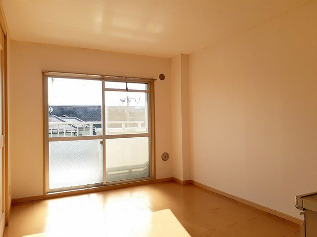シティマンションタナベの洋室