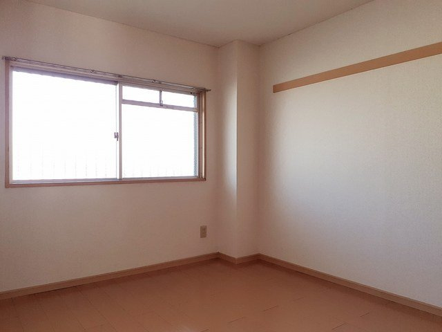 シティマンションタナベの洋室