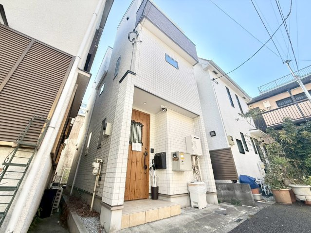 豊島区上池袋3丁目　中古戸建のキッチン|現地ご見学希望・資料請求などお気軽にお問い合わせ下さい！
03-5990-5201