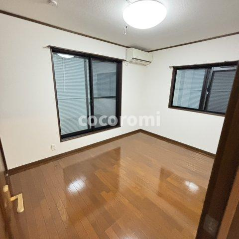 橋本尻江車庫付戸建ての収納