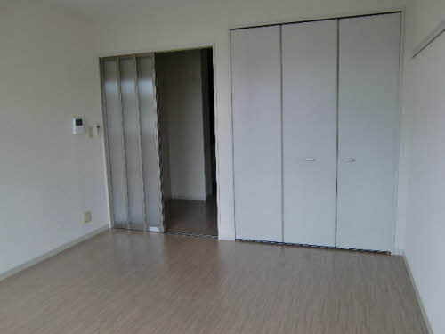 グリーン・ヴィレッジの居間・リビング