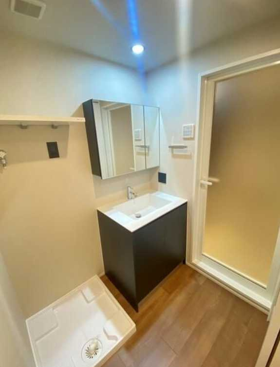 アトリオフラッツ三軒茶屋North　フリーレント　礼金０　新築の洗面所