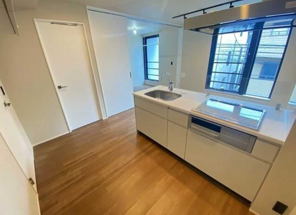 アトリオフラッツ三軒茶屋North　フリーレント　礼金０　新築のキッチン