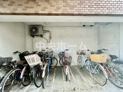 【駐輪場】 | ライオンズマンション亀有第3 | 【自転車置き場】最新の空き状況や費用などの詳細は担当スタッフまでお問い合わせください。