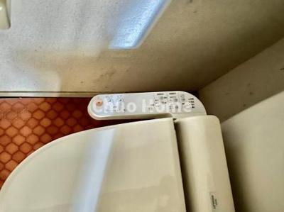 【内装】 | ライオンズマンション亀有第3 | 【ウォシュレット】清潔に使いたいお手洗いには最適な設備です。もちろんウォームレットも標準装備です。