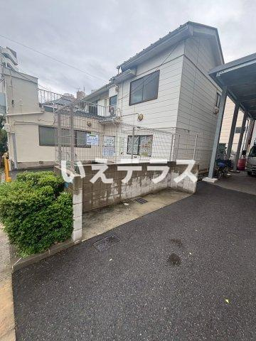 レユシール塚本の駐車場