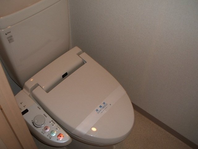 武蔵野市吉祥寺本町２丁目の賃貸マンションのトイレ