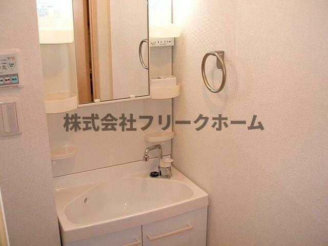 武蔵野市吉祥寺本町２丁目の賃貸マンションの洗面所