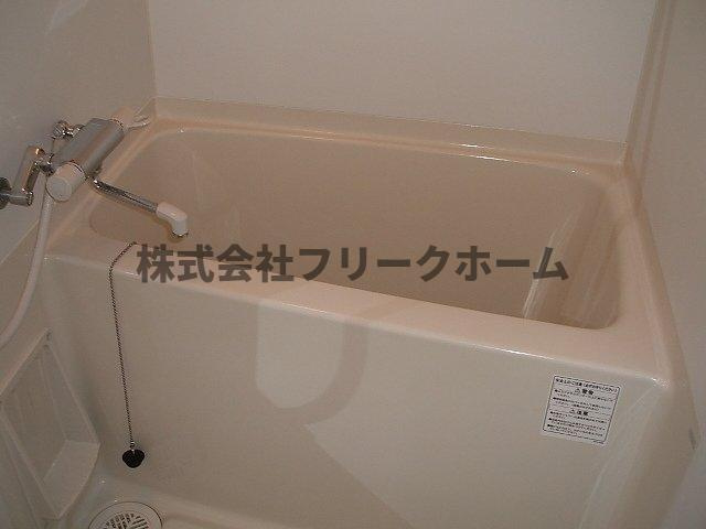 武蔵野市吉祥寺本町２丁目の賃貸マンションの浴室