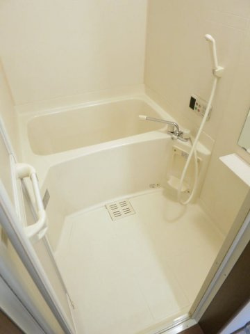 フラワー・アカガワの浴室