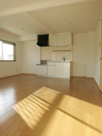 ファミールＹ．Ｓの居間・リビング