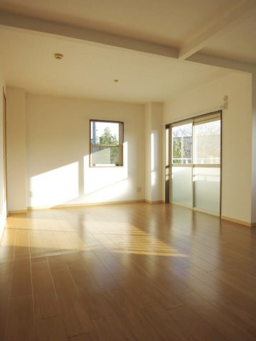 ファミールＹ．Ｓの居間・リビング